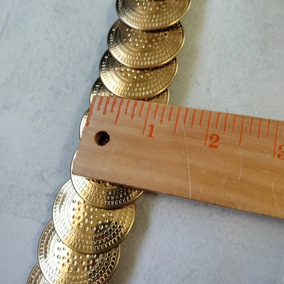 Gold Tone Coin Stretch Belt Glam Rock 80s Vintage Retro Women's - Picture 5 of 10